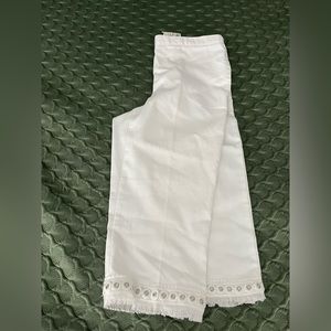 NWT White capris